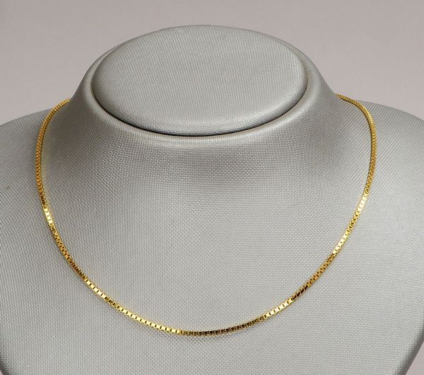 Halskette/Veneziakette, 333 GG (gest.), mit Federring-Schließe; Länge 68 cm, Gew. 7,90 g