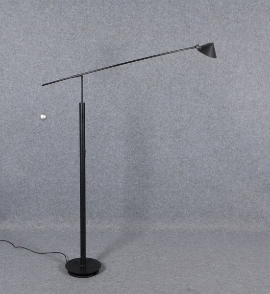 Artemide-Stehlampe (1989), 'Nestore Terra', 1-fl., Halogen, Entw. Carlo Forcolino