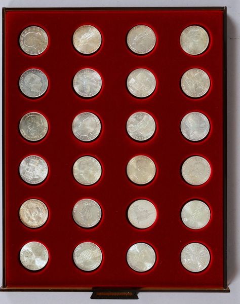Münzsammlung, 'Österreich': '25 Schilling', im Leuchtturm-Münztableau
