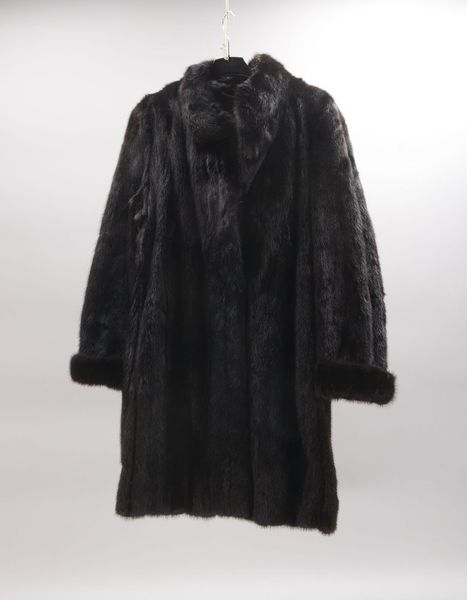 Damen-Pelzmantel, Darknerz, mod. Schnitt in A-Linie - in gutem Zustand; Größe ca. 42/44
