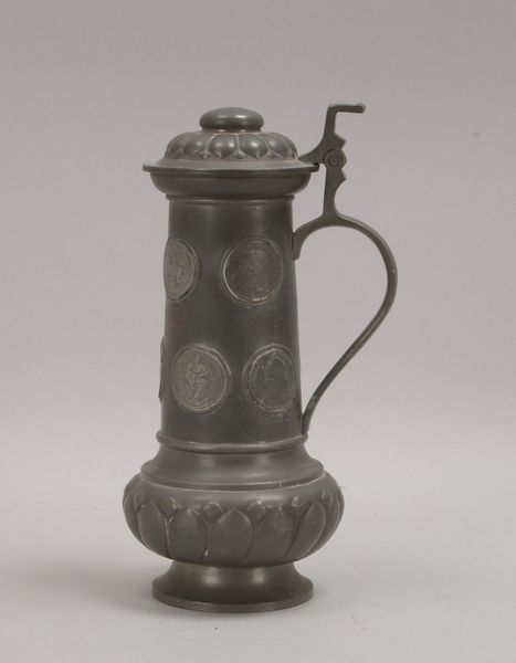 Münzkrug, Zinn, mit 9x Münzapplikationen - div. Ausf. ('Reichsthaler', u.a.)