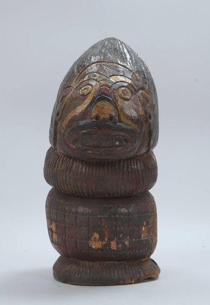 Kultgefäß/-objekt (Indien), Holz-Korpus mit figürl./ornamentalem Ritzdekor, farbig gefasst