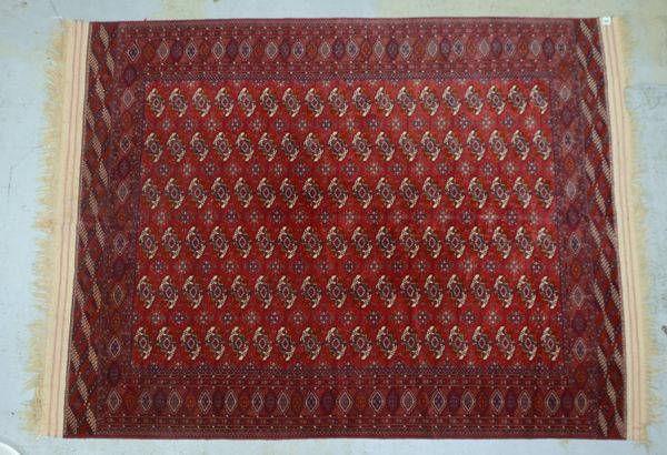 Orientteppich (Turkmen.), mittelf. Kn., mit 108 Güls durchgemustert, in gutem Zust.