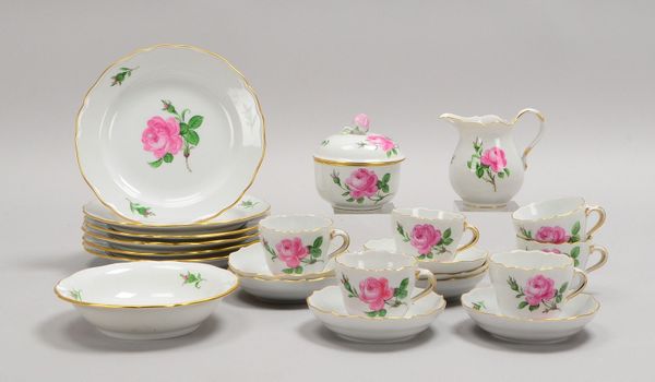 Meissen, Mokkaservice, Dekor 'Rote Rose': Zucker und Sahne, 6x Gedecke, 1 Schale