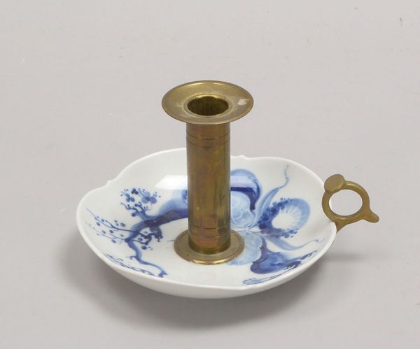 Meissen, Handleuchter, Schale mit Orchideen-Dekor, Messing-Griff und Schaft/mit Schieber
