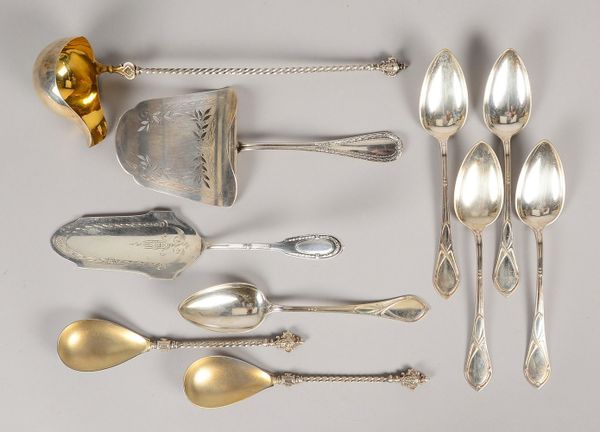 10 Vorlegeteile, 800 Silber: Schöpfkelle, Spargelheber, Tortenheber, Salatbest., 5x Suppenlöffel