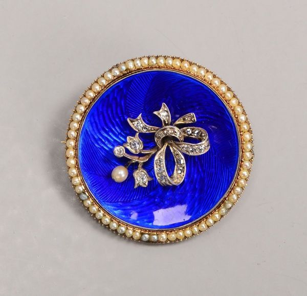 Biedermeier-Brosche, 585 RG, mit Emaille, Diam.-Splittern und Saatperlen, rücks. Glasdeckel