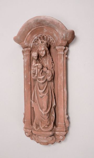 Wandrelief, 'Madonna mit Kind', terrakottaf. Sandstein - schwere Ausf.!; Länge 70 cm