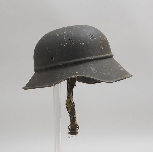 Militaria-Sammlerstück (Deutschland, II. WK): Luftschutz-Helm, Größe 55