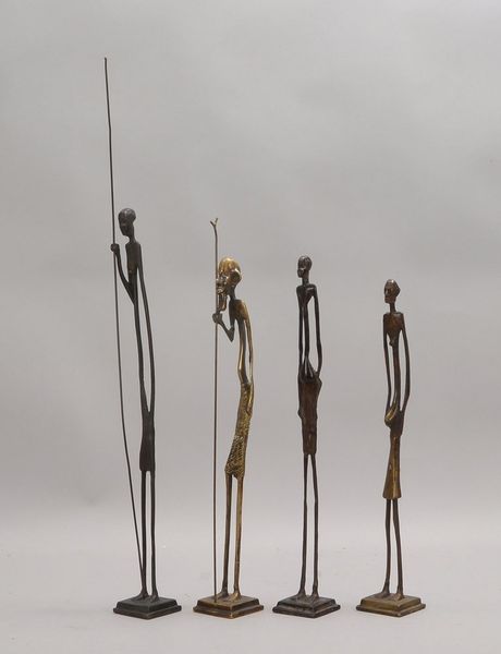 Skulpturen-Konvolut, Bronze, 'Zwei Generationen', 4 Fig.; Höhe 41 cm - 51 cm