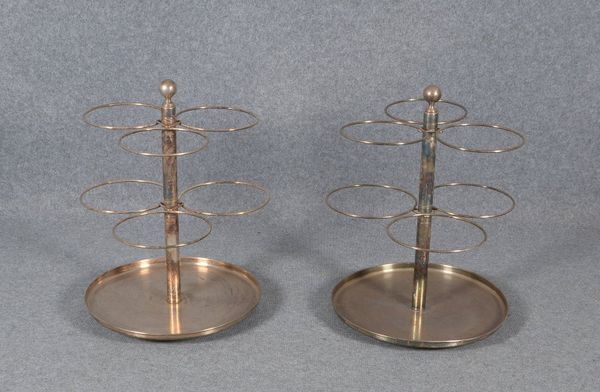 2 Étagèren/Anbietschalen-Ständer, vers., 3-fach gestuft/2x Ebenen und gr. Bodenschale