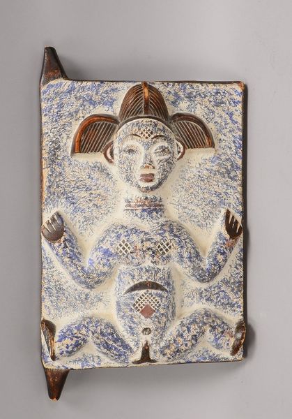 Getreidespeicher-Tür, Holz mit geschn. Relief ('Männerfigur'), farb. gefasst; Maße 41 x 29 cm