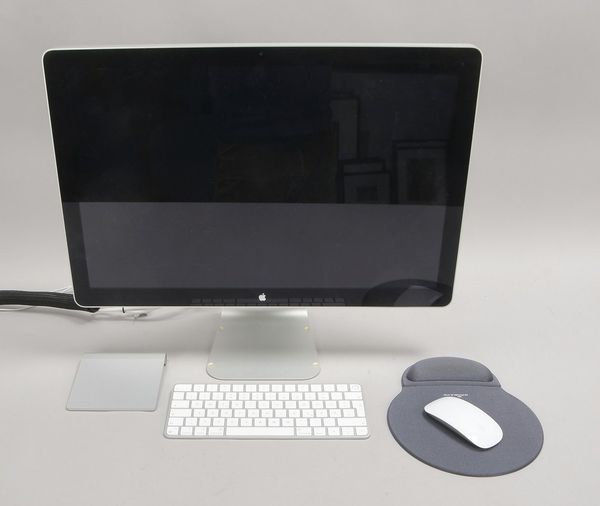 Apple-Monitor 'Cinema Display', 'A1267', mit Tast. 'A2449', Mouse 'A1657'/Mousepad