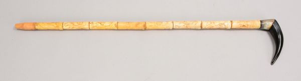 Sammler-Spazierstock, Bein mit Motivschnitzereien, Horn-Griff; Länge 81,5 cm