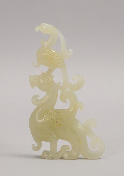 Jade-Schnitzerei, 'Phoenix- und Drachen-Darstellung'; Höhe 9,5 cm