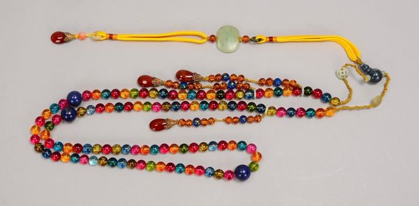 Gebetskette, farbige Glasperlen, mit Begleitperlen aus Lapislazuli, Achat und Jade