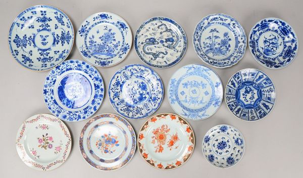 13 Porz.-Teller, unterschiedliche Größen/Dekore und Zustände; Durchmesser bis Ø 27,5 cm