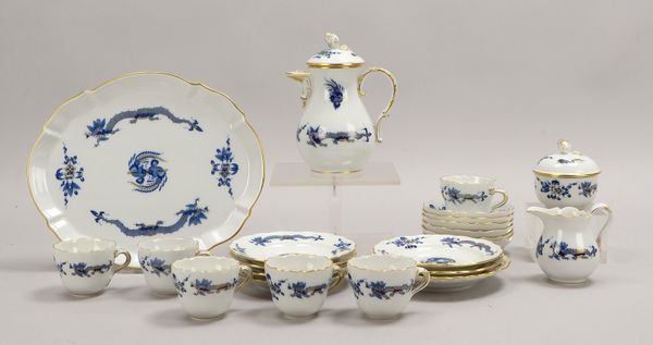 Meissen, Mokkaservice, 'Blauer Drache', für 6 Pers., anbei kl. Durchbruchteller