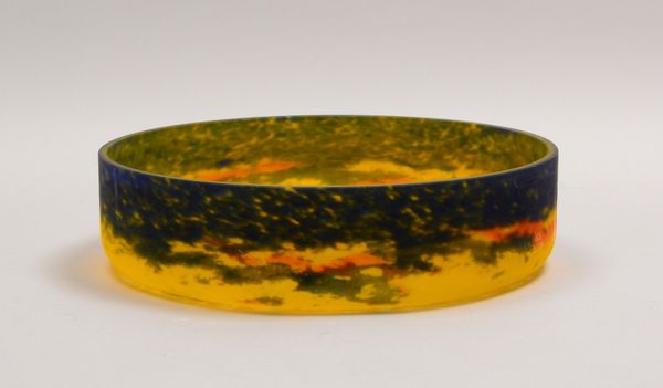 Müller Frères/Luneville, Lampenschirm, Glas mit gelb-blauem Überfang, sign.; Ø 29,5 cm