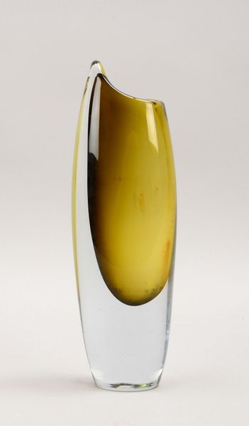 Glasvase (Murano), alt, farbig mit klarem Überfang, im Boden sign./grav. und numm.