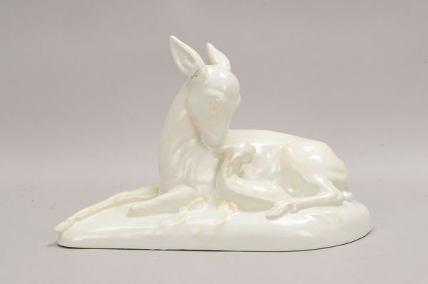 Jacob Kalscheuer & Cie., gr. Tierfigur, 'Rieke mit Kitz', Entw. Hans Lehmann, sign.