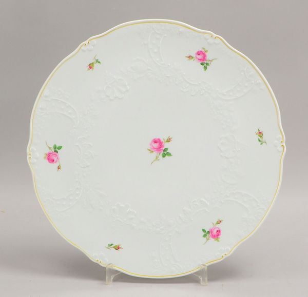 Meissen (I. Wahl), Tortenplatte, Dekor 'Streuröschen'; Durchmesser Ø 38 cm
