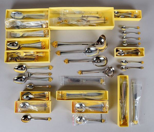 Robbe & Berking, Tafelbesteck, 150er Silberauflage, mit Rosenmuster, 118-tlg.