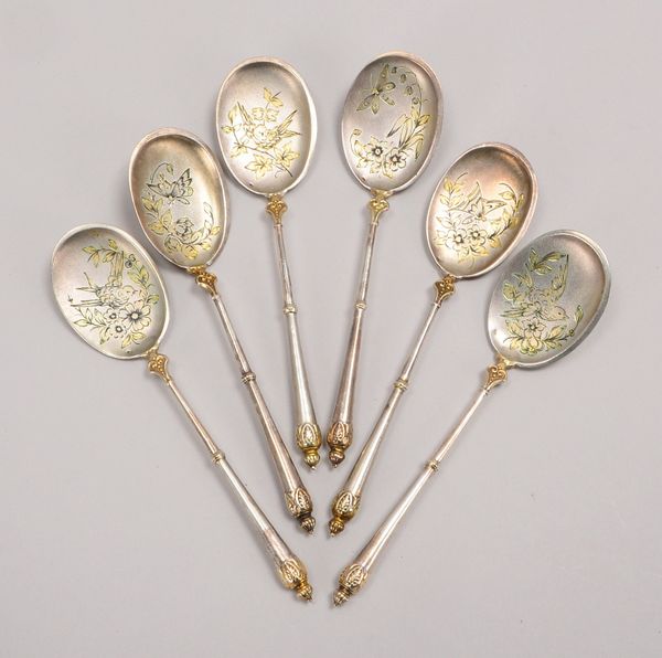 6 Eislöffel, Silber, Laffen fein ziseliert (Vogel-/Blumenmotive, u.a.); Gew. 68 g