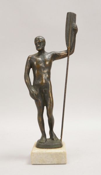 Lewinski, Jakub, Bronze, 'Männl. Akt mit Paddel', auf Marmorsockel, sign.