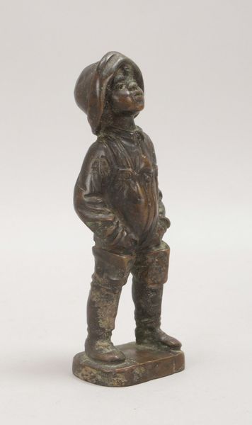Bronzeskulptur, 'Fischerjunge', rückseitig (nicht eindeutig leserlich) signiert; Höhe 17 cm