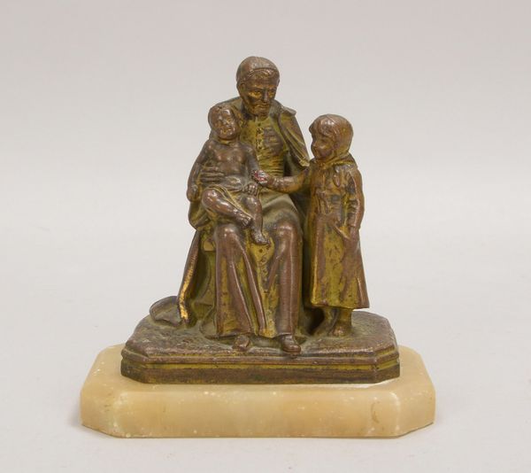 Bronzeskulptur, 'Kirchenoberhaupt mit 2 Kindern', auf Alabastersockel, rückseitig sign.