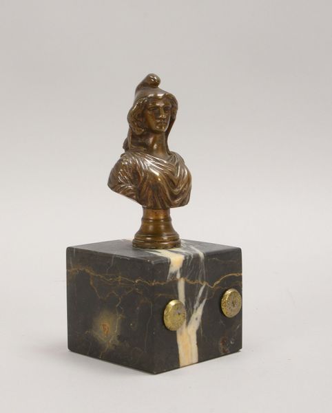 Bronzebüste, 'Frauenportrait', unsigniert, Büste auf Marmorsockel; Höhe 15,5 cm