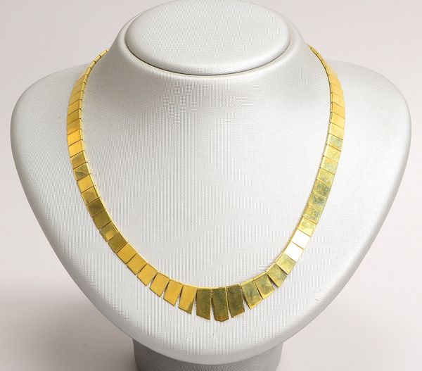 Collier, 333 GG (gest.), mit Federringschließe; Gew. 17,80 g