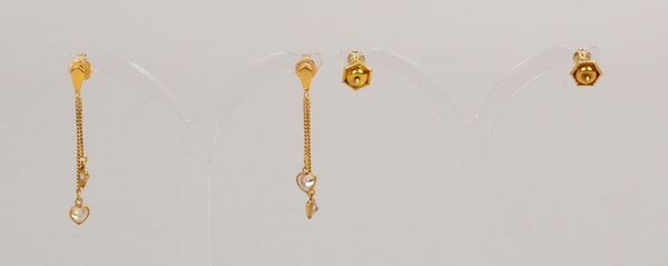 2x Ohrstecker, 585 GG, mit Brill.; und 1x Ohrhänger, 333 GG, mit Zirkonen(?)