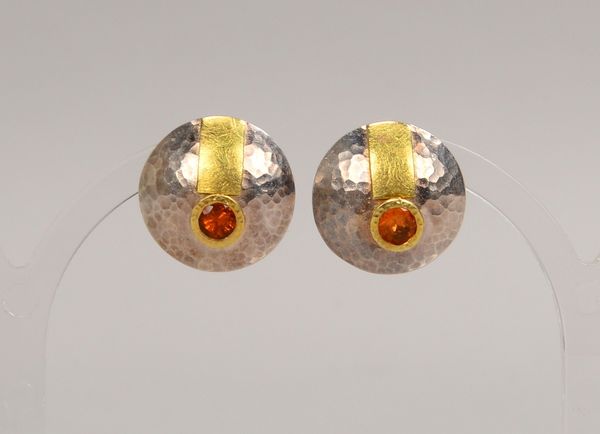 Designer-Ohrstecker, Silber/Gold, mit je einzelnem Citrin(?), Clipschließe; Gew. 10 g