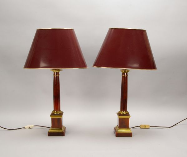 Paar Tischlampen (Empire-Stil), jeweils 1-flammig, mit Schirm; Höhe 73 cm