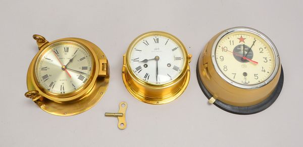 3 Schiffsuhren: Schatz 'Royal Mariner', 'Ship's Time', und Vostok '5 ChM' - ungeprüft