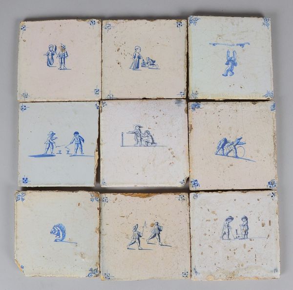 Kl. Konvolut antiker Fliesen, 9 Stück; Maße 13 x 13 cm sowie Fliesenbild; Maße 50,5 x 50,5 cm