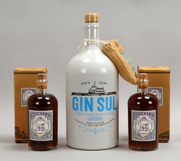 Sammler-Spirituosen, 3 Flaschen: 1x Gin Sul, 3.000 ml; und 2x Gin Monkey 47