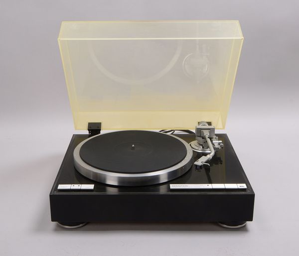 Kenwood-Plattenspieler, 'KD-990', 'Dynamic Center Lock System DL', 'Direct Drive'