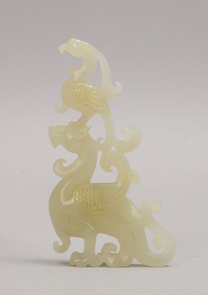 Jade-Schnitzerei, 'Phoenix- und Drachen-Darstellung'; Höhe 9,5 cm