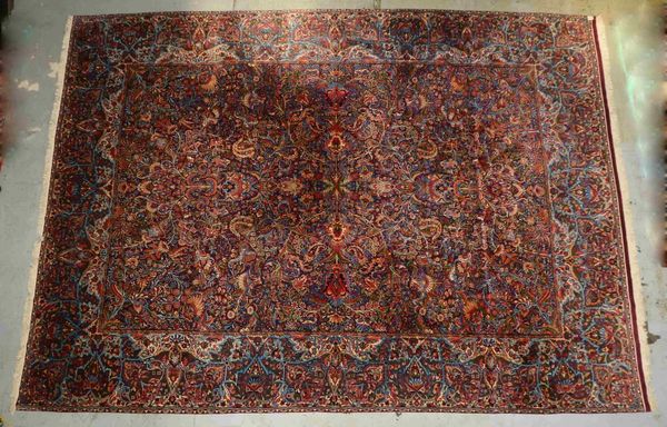 Kirman Lavar, feine Kn., durchgem. Fond, dkl. Bordüre, florale/Rankenmot., kompl.