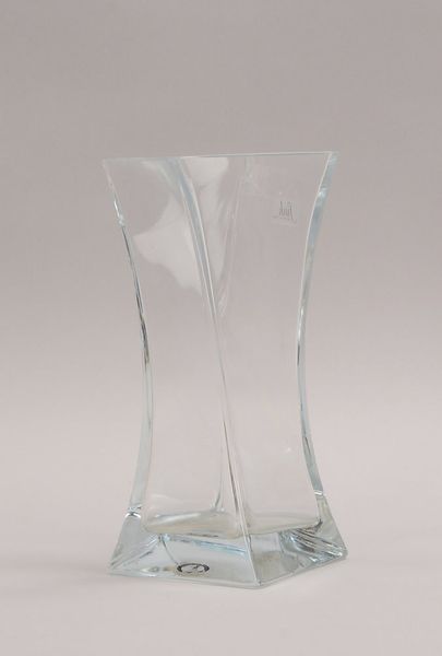 Fink/'... Living', Designer-Glasvase, leicht gedrehter Klarglas-Korpus; Höhe 25,3 cm