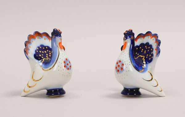 Lomonosov, Paar figürlicher Salièren, als 'Truthähne' gestaltet; Höhe 9,5 cm