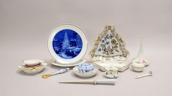 Meissen, Tischporz.-Konvolut, versch. Teile/Qualitäten (Aschenbecher, u.a.)
