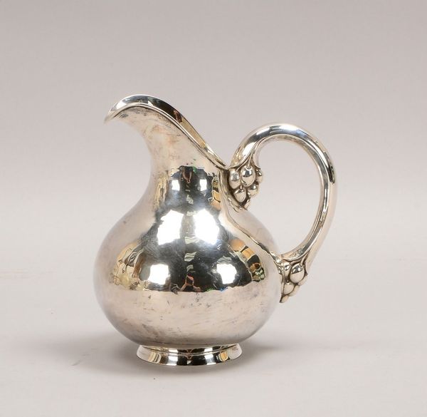 Alter Schenkkrug, 835 Silber; Höhe 16 cm, Gew. 209 g