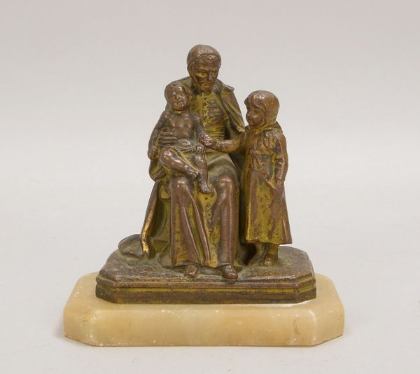 Bronzeskulptur, 'Kirchenoberhaupt mit 2 Kindern', auf Alabastersockel, rückseitig sign.