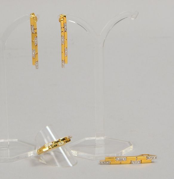 Anh., Ohrstecker und Ring, 750 GG/WG (gest.), 'Backstein'-Glieder mit Diam.; Gew. zus. 13 g
