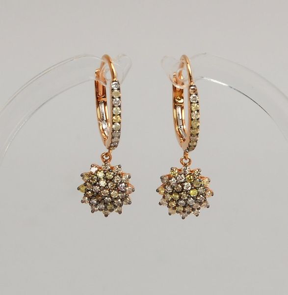 Paar Ohrhänger, 750 RG (gest.), vielf. Brillantbes./zus. 0,96 ct, teils farbabw.; Gew. 4 g