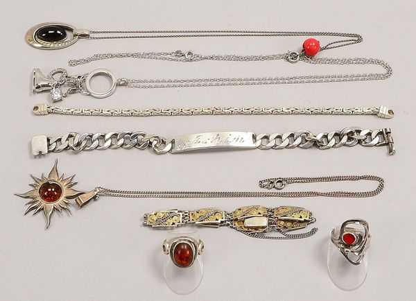 3 Armbänder, 800 und 835 Silber: 1 Panzerarmb. und 2x filigrane Ausf.; Gew. 58,69 g